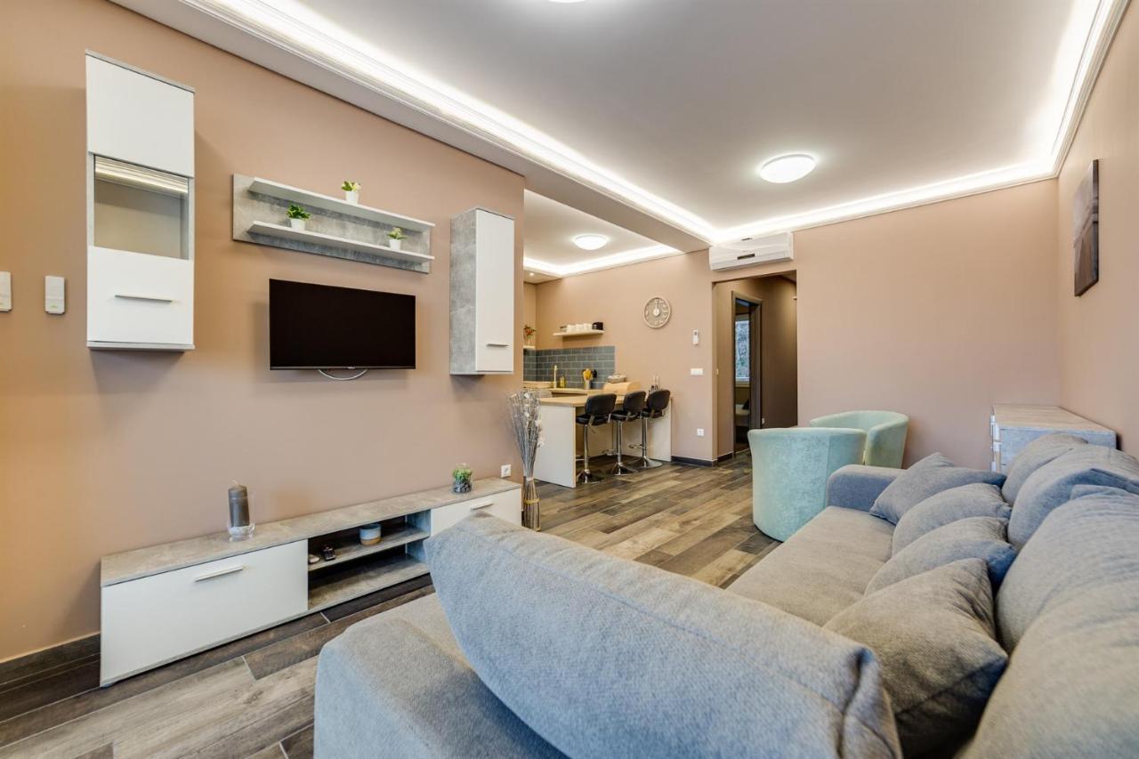 Forest Foeldvar Apartmanok By Bltn Balatonfoldvar Luaran gambar