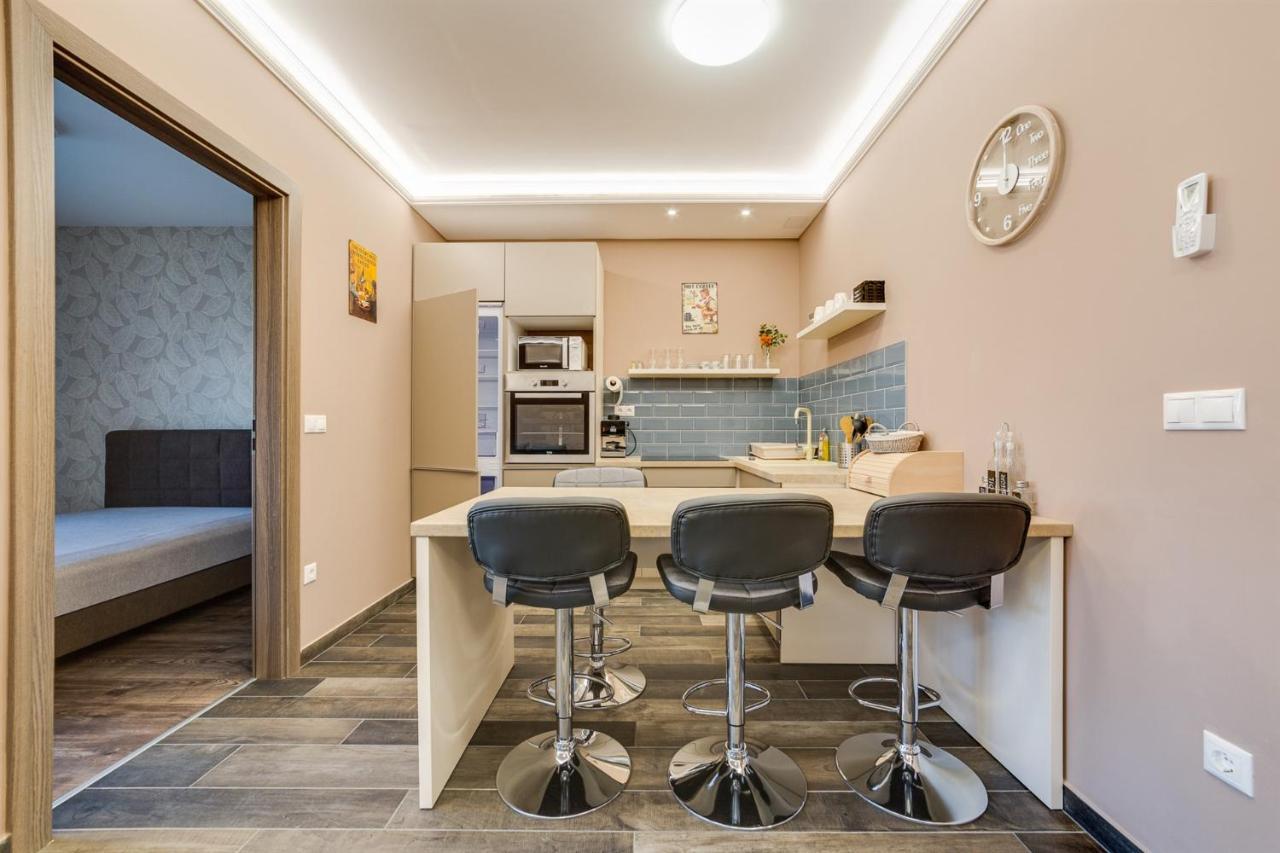 Forest Foeldvar Apartmanok By Bltn Balatonfoldvar Luaran gambar